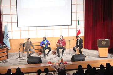 سه قدم مانده به یلدا